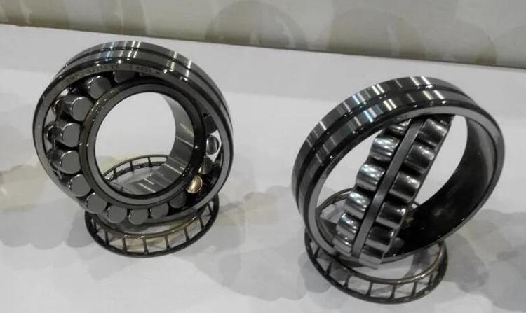 140X225 23128c/W33 Double Rows Spherical Roller Bearing with Cylindrical Bores