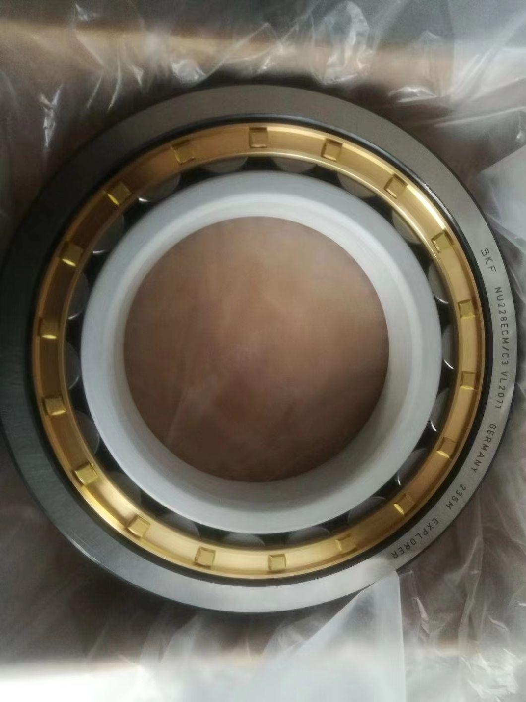 Cylindrical Roller Bearing Nu228becmc3vl2071 Insulation Bearing with a Ceramic Coating and a Preparation Method Belongs to Technical Field of Rolling Bearings